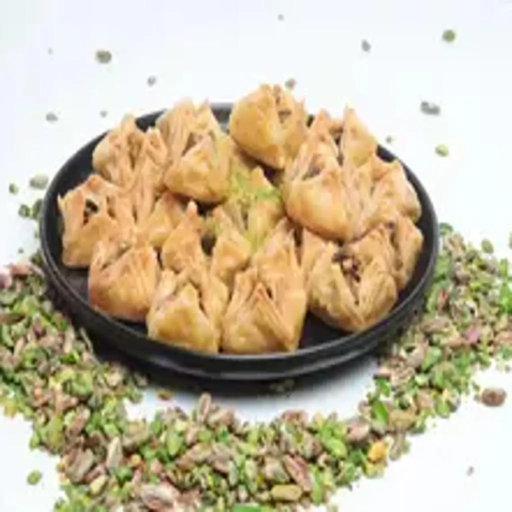 بقلاوة بأج بالفستق الحلبي
